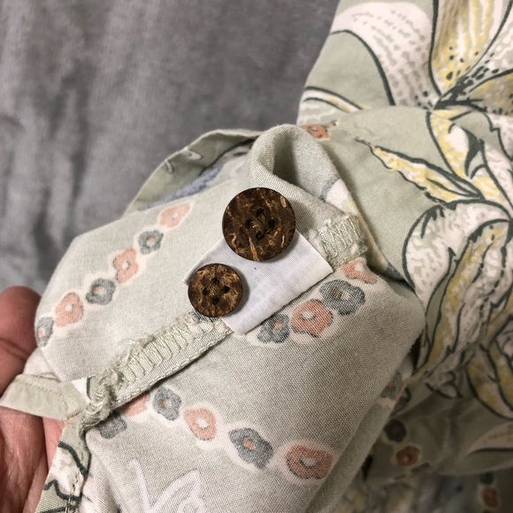 Vintage Tommy Bahama Hawaiian Shirt Short Sleeve Button Up Palm Trees Floral - Picture 12 of 15